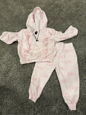 Calvin Klein 18m set